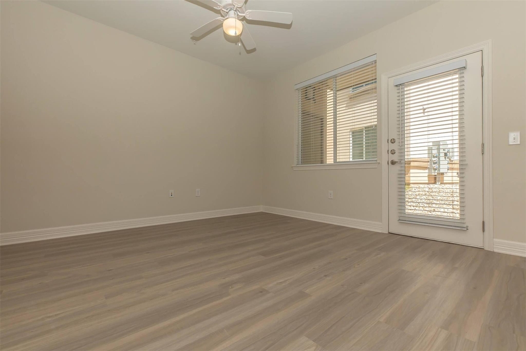 1201 W Whitestone Blvd Blvd - Photo 5