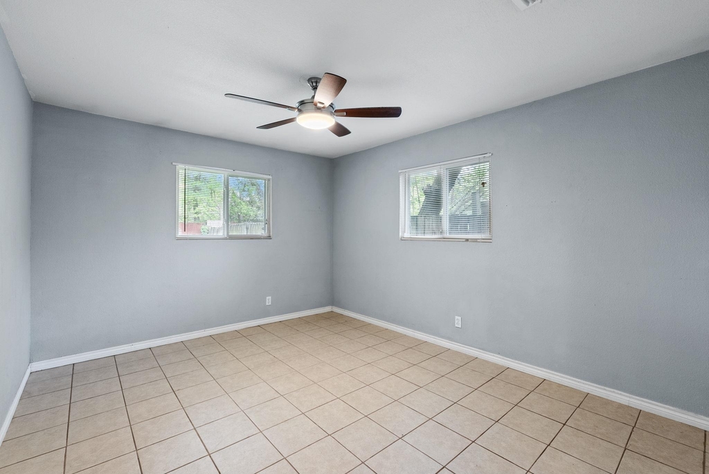 5803 Wellington Dr - Photo 6