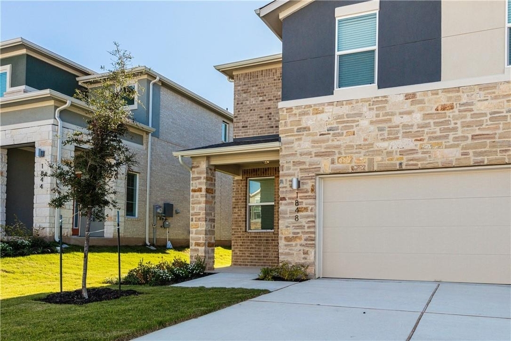 1848 Bonham Ln - Photo 2