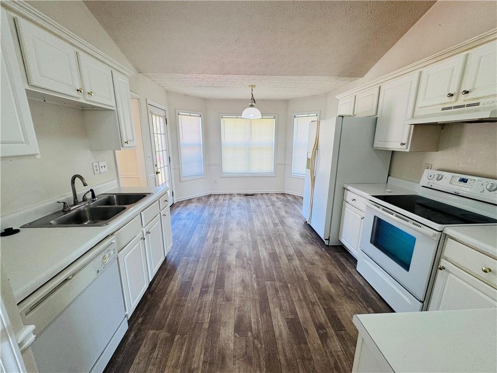 3165 Chandon Lane - Photo 3