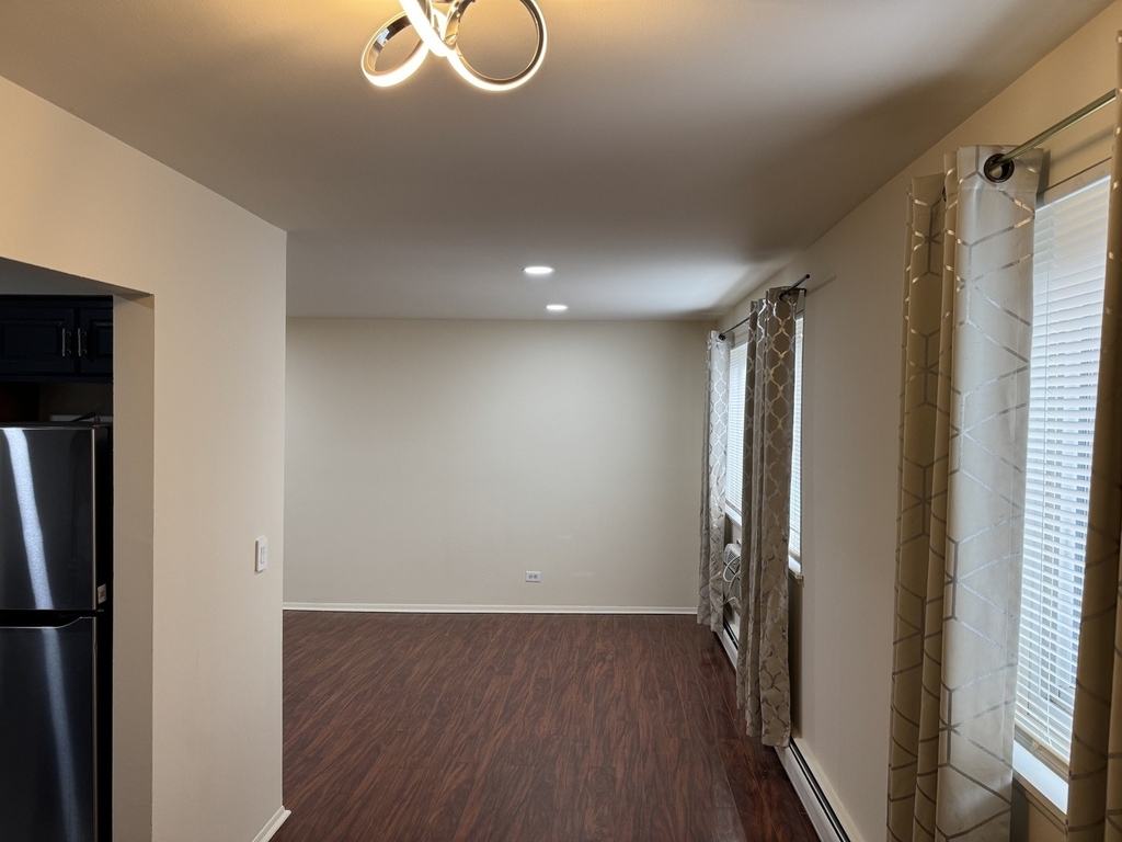 7320 N Rogers Avenue - Photo 4