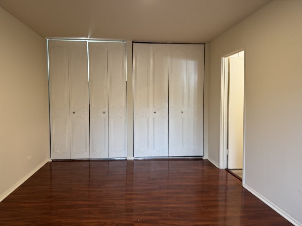 7320 N Rogers Avenue - Photo 8