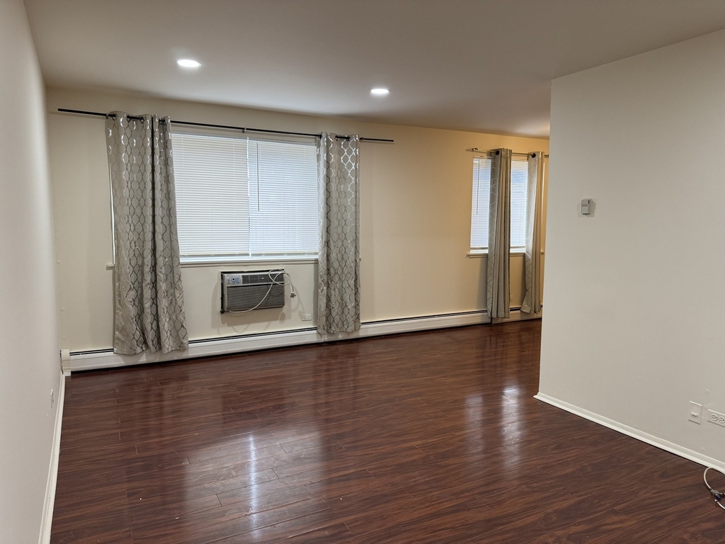 7320 N Rogers Avenue - Photo 6