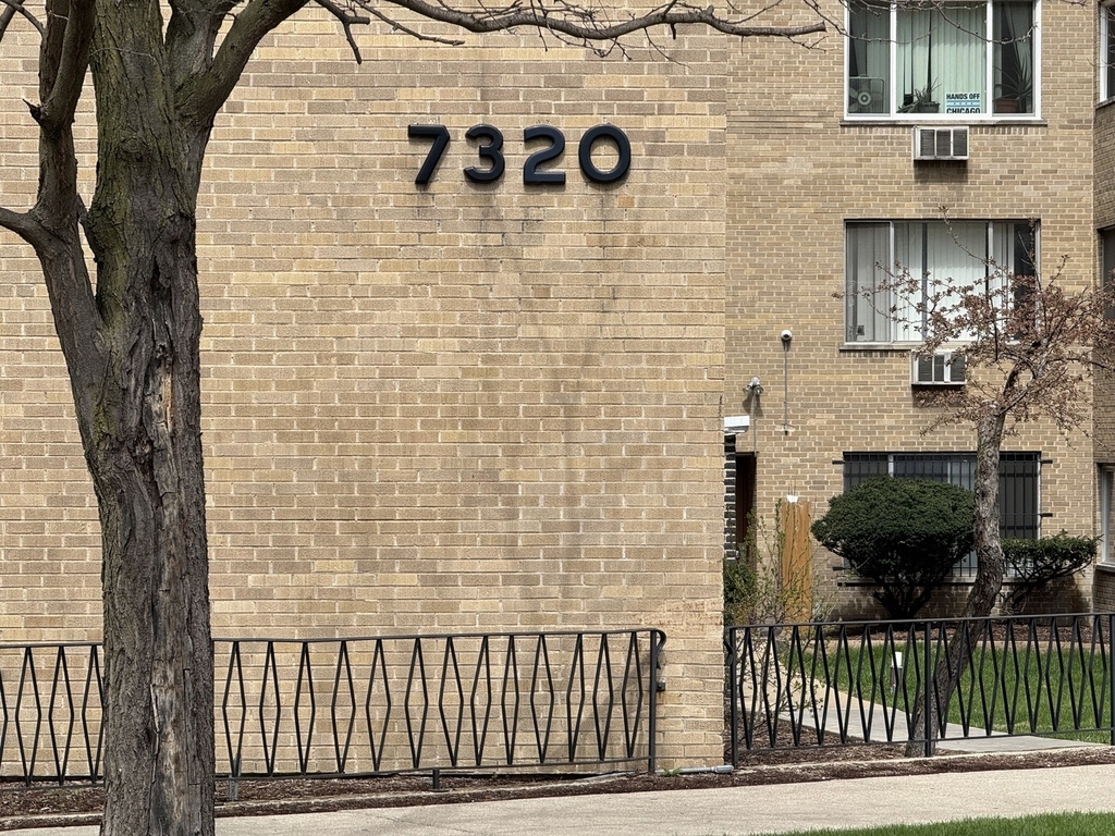 7320 N Rogers Avenue - Photo 15