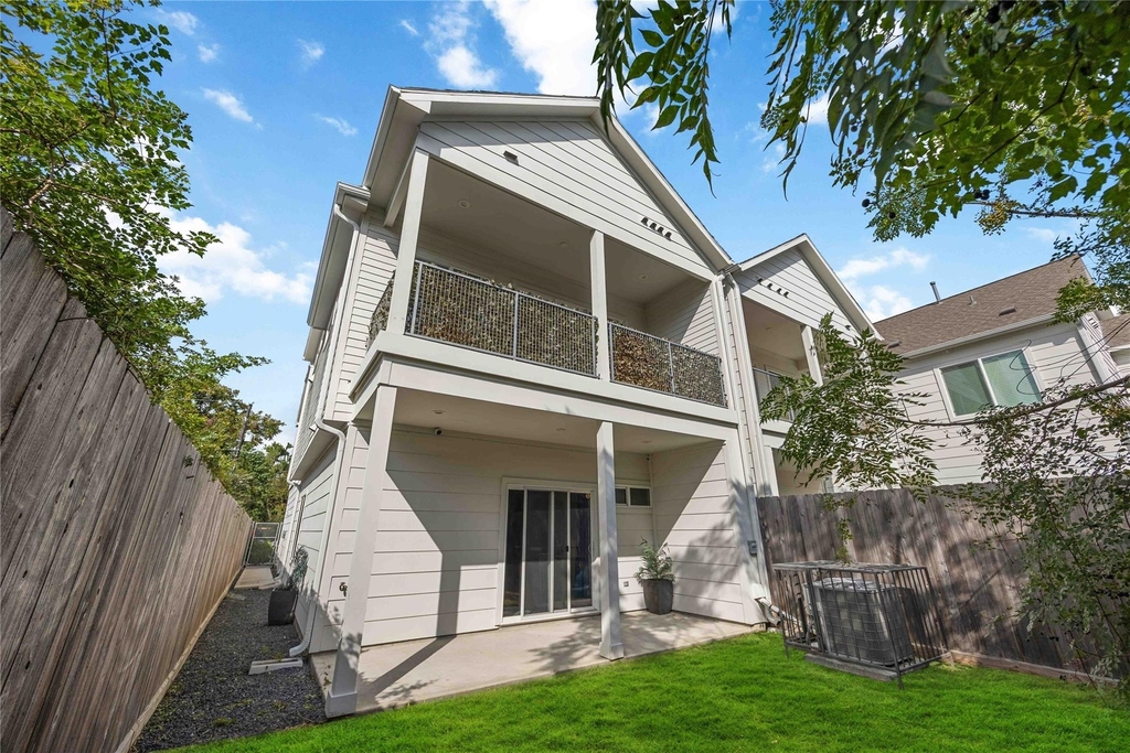 5310 Suez Street - Photo 2