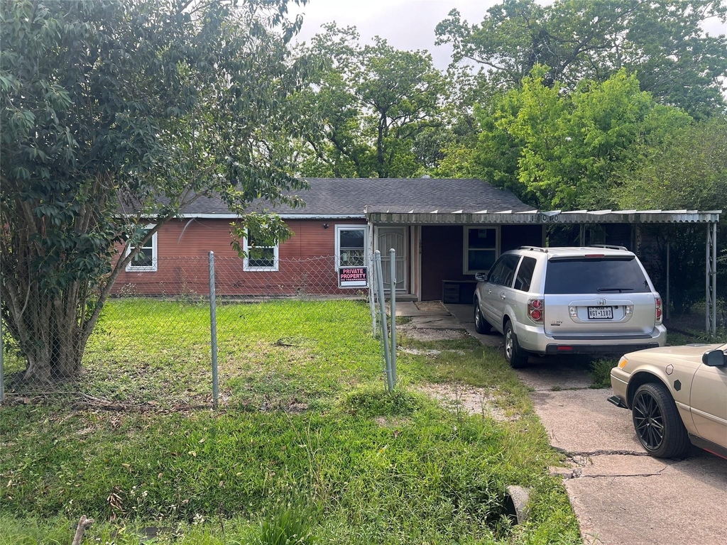 10010 Cathedral Drive - Photo 0