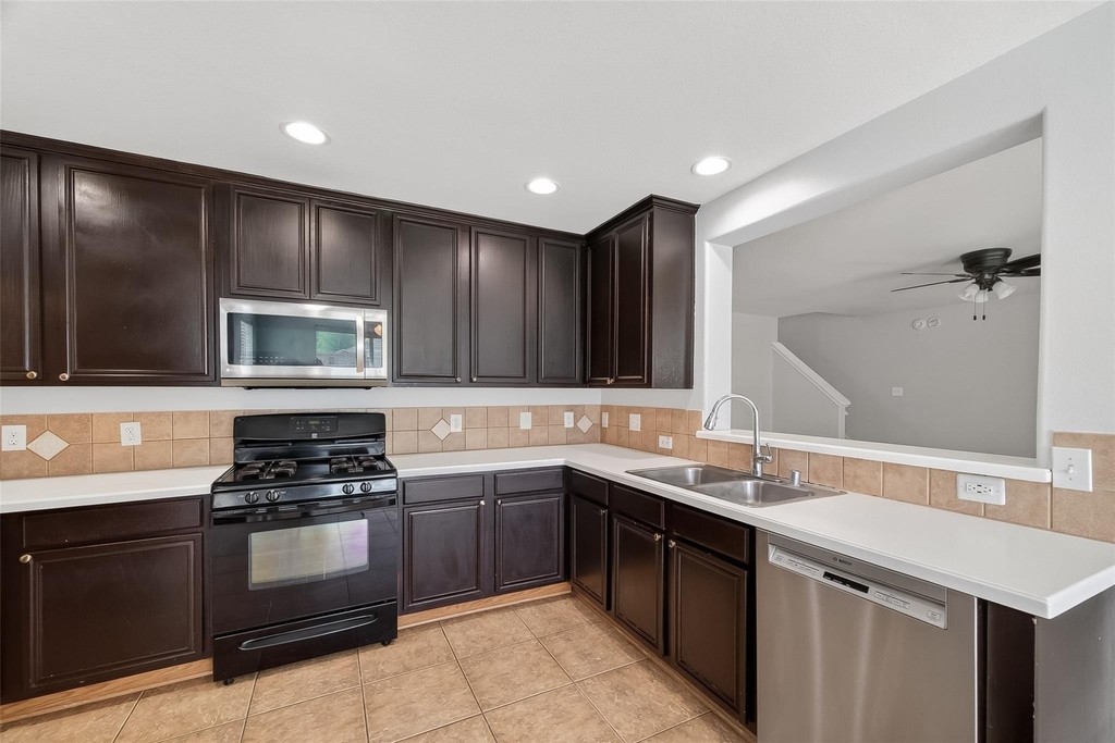 31722 Royal Woods Court - Photo 8