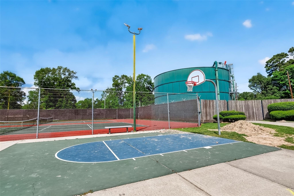 31722 Royal Woods Court - Photo 47
