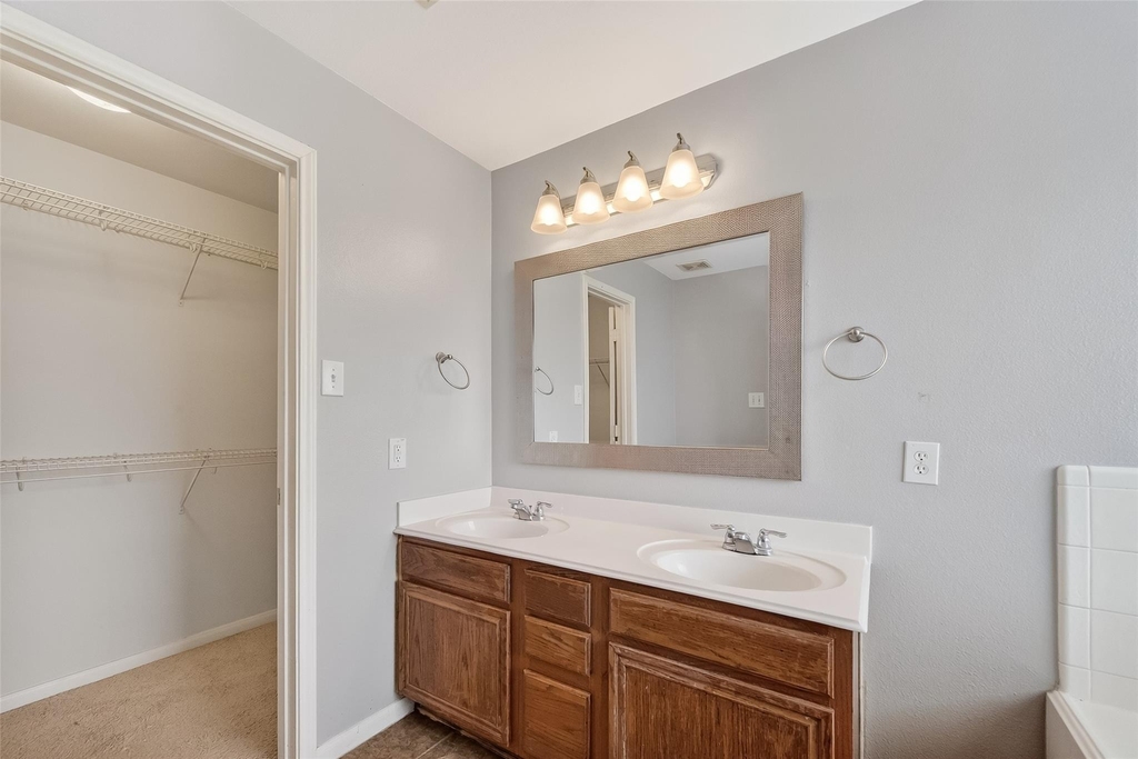 31722 Royal Woods Court - Photo 21