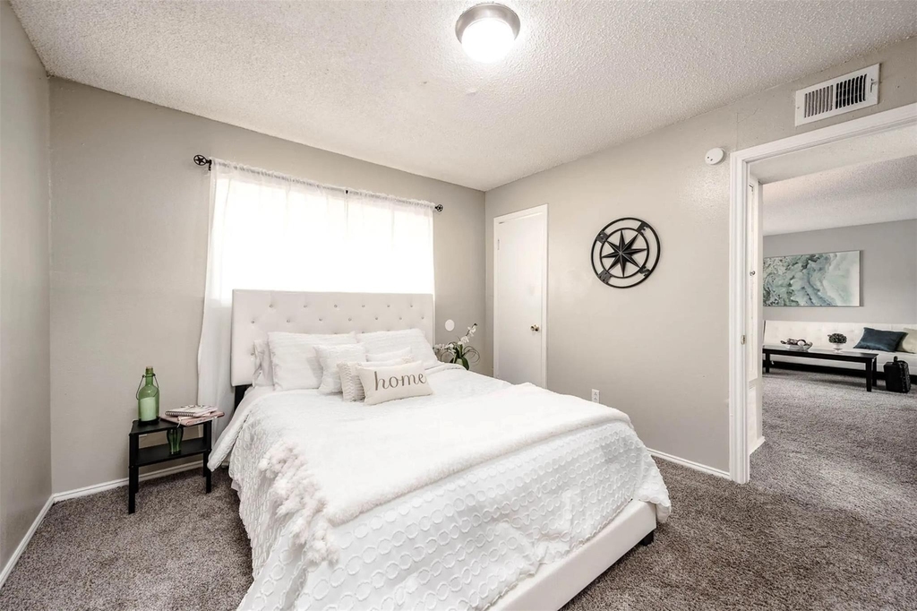 4343 Shaver Street - Photo 3
