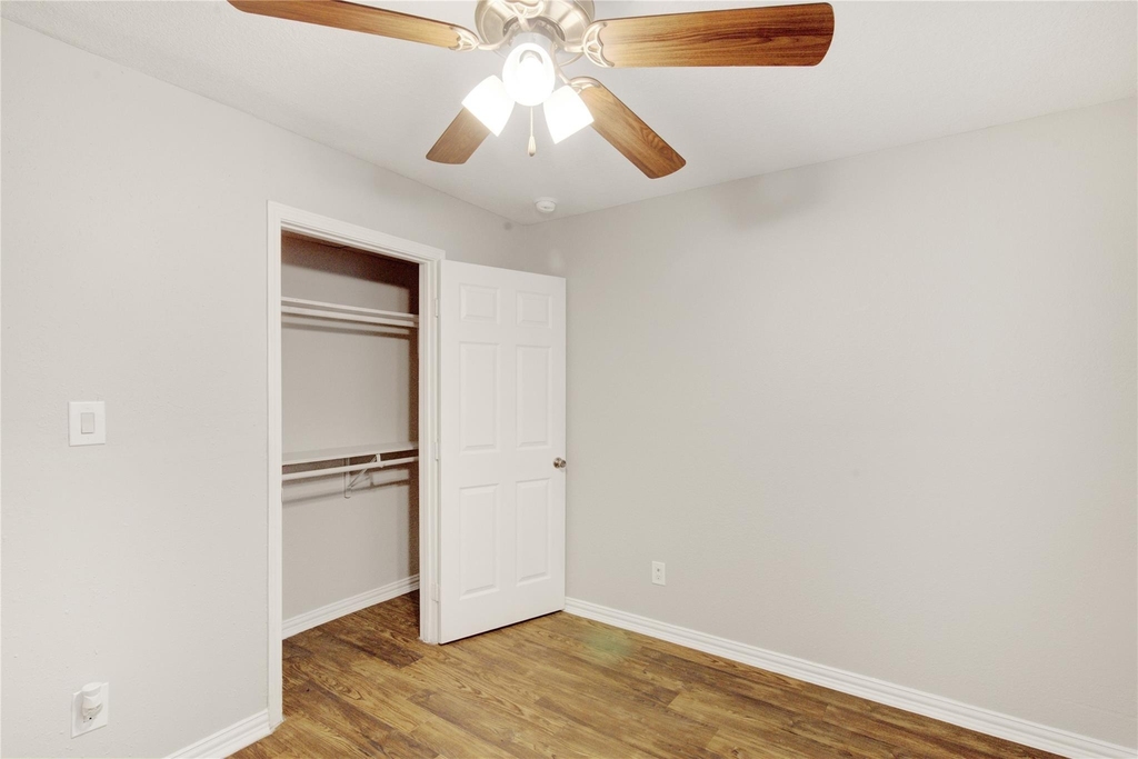 5701 Schumacher Lane - Photo 4