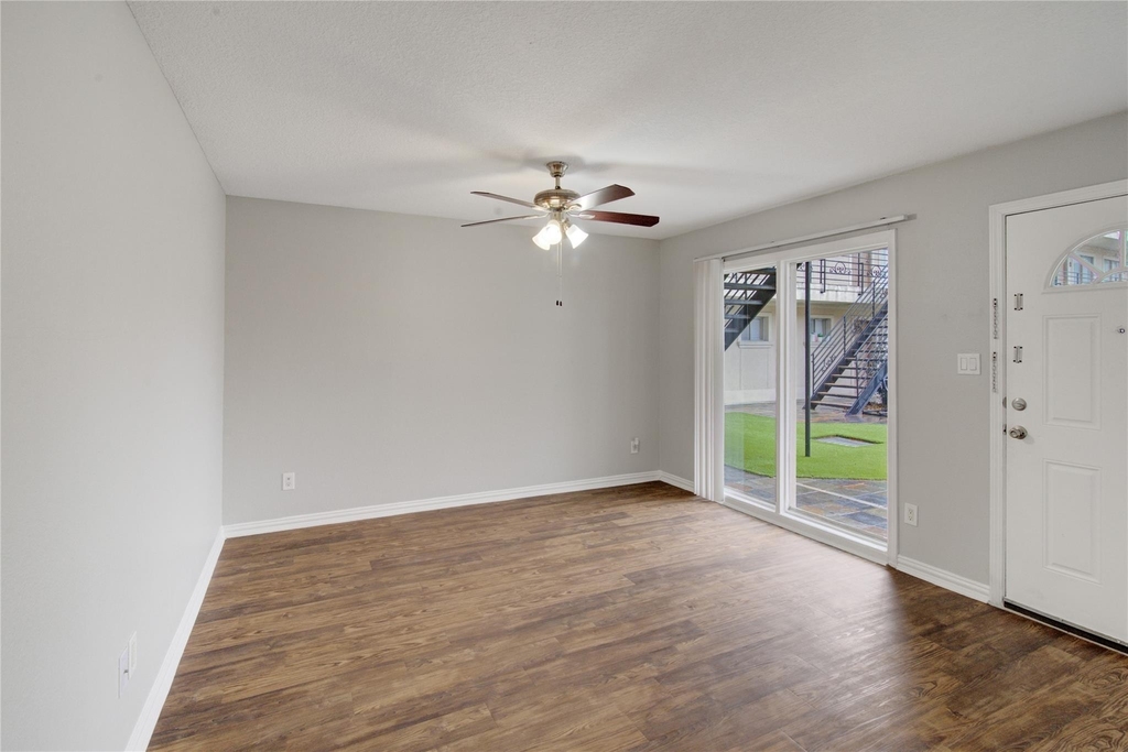 5701 Schumacher Lane - Photo 10