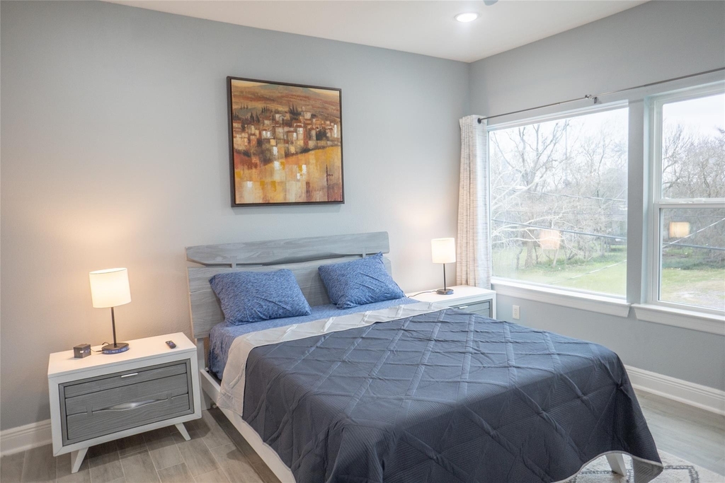 2214 Des Chaumes Street - Photo 8
