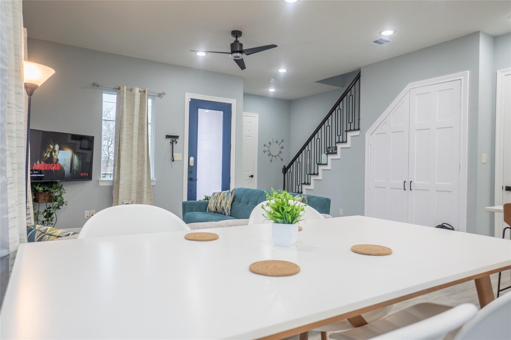 2214 Des Chaumes Street - Photo 4