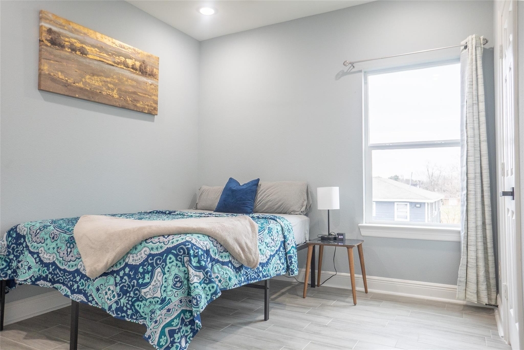 2214 Des Chaumes Street - Photo 6
