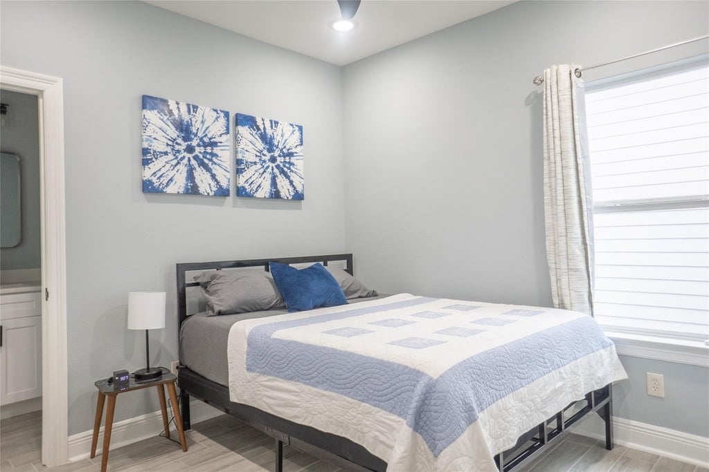 2214 Des Chaumes Street - Photo 7