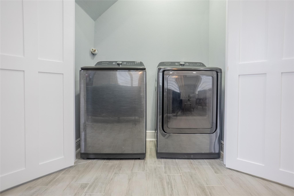 2214 Des Chaumes Street - Photo 10