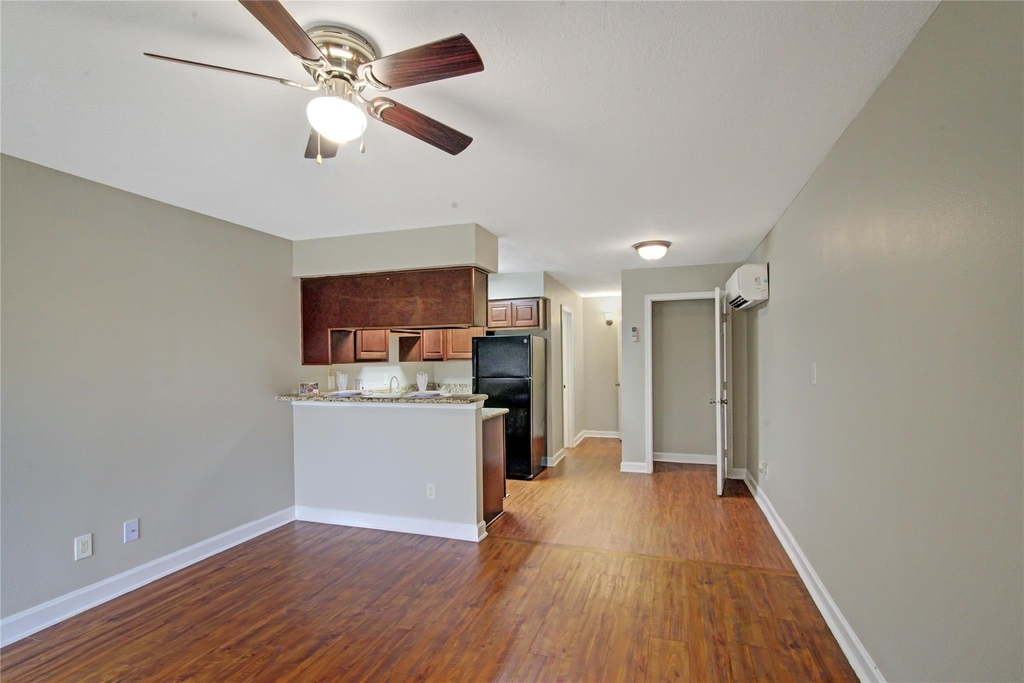 5701 Schumacher Lane - Photo 8