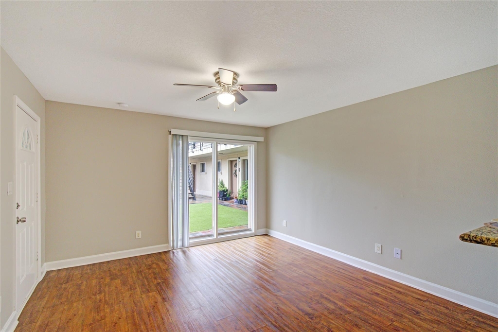 5701 Schumacher Lane - Photo 7