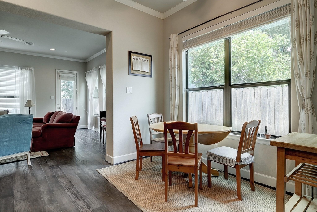 5326 Larkin Street - Photo 6