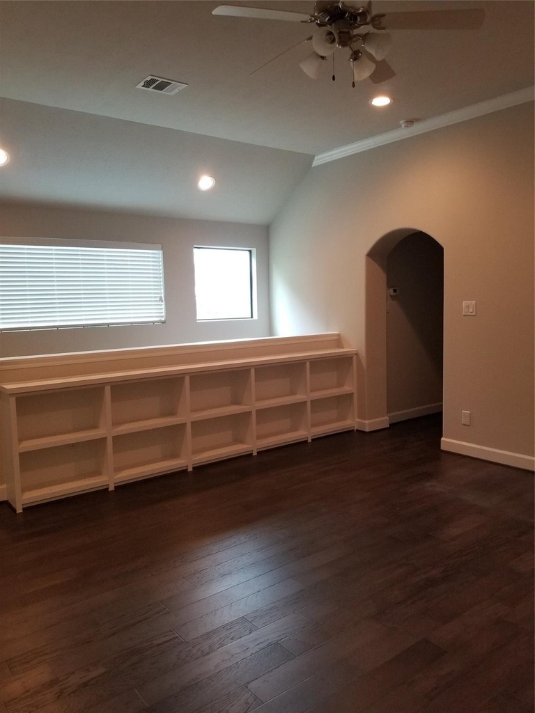 5326 Larkin Street - Photo 13