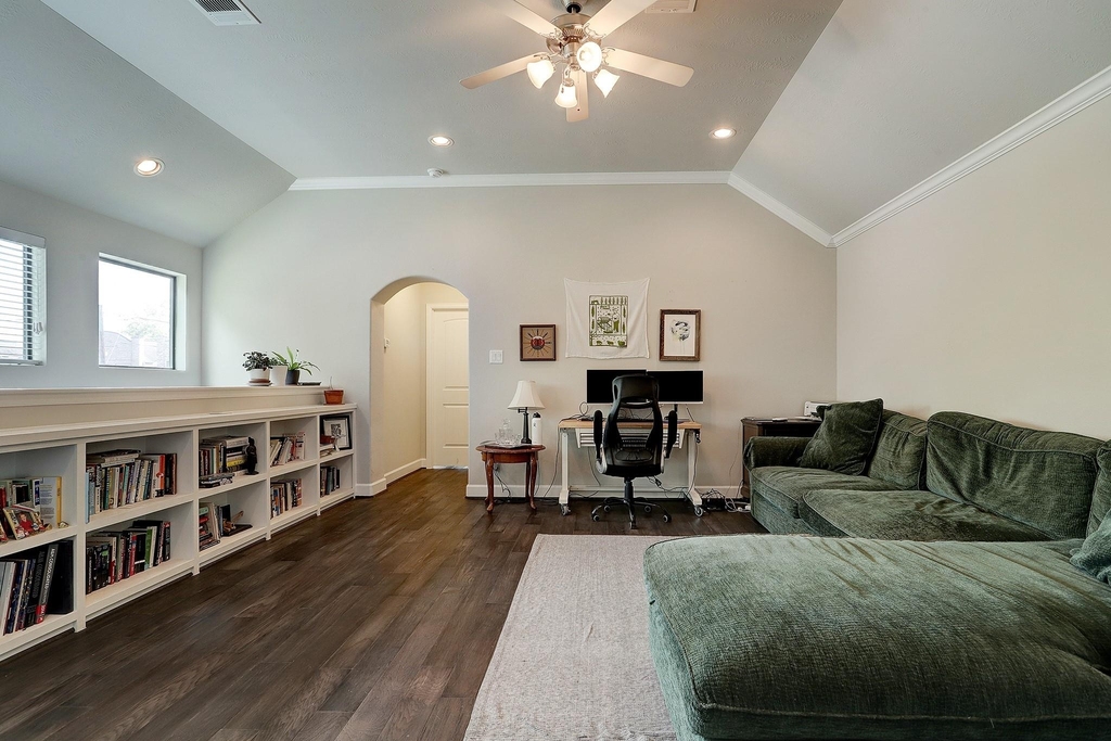 5326 Larkin Street - Photo 12