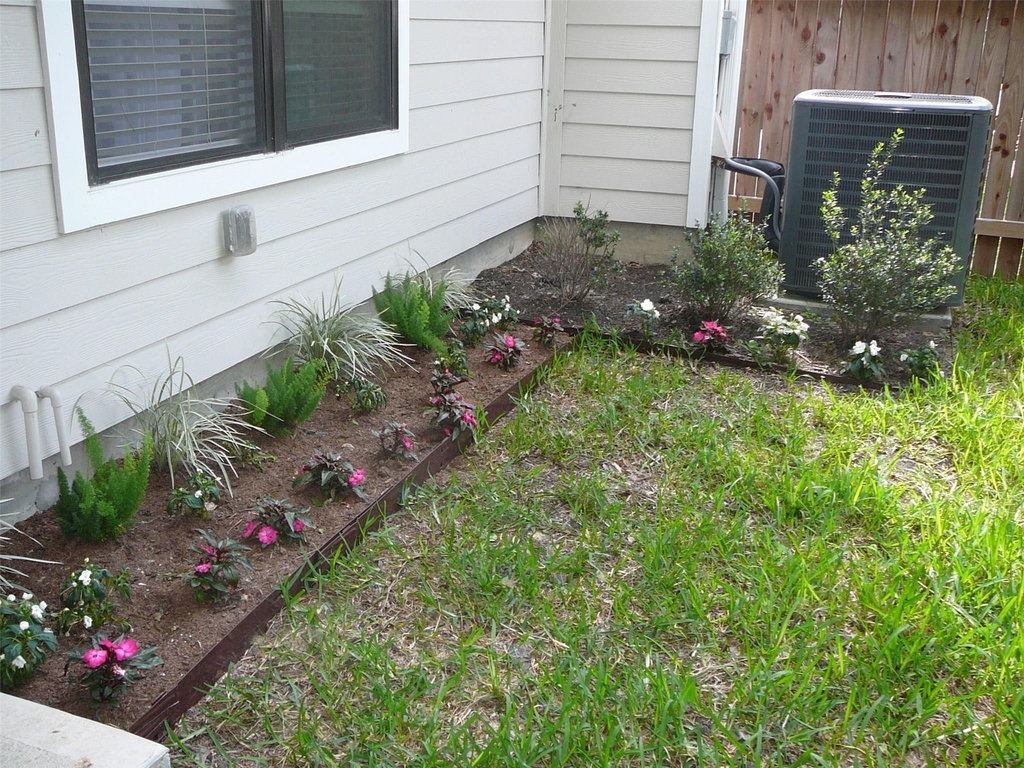 5326 Larkin Street - Photo 10