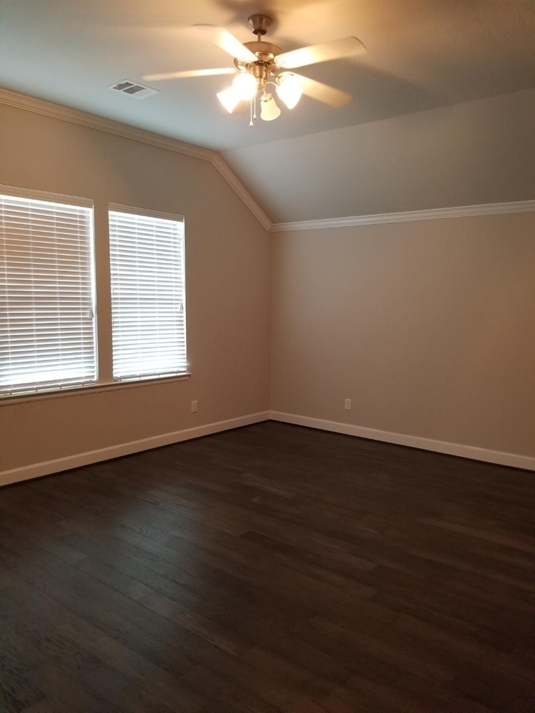 5326 Larkin Street - Photo 16