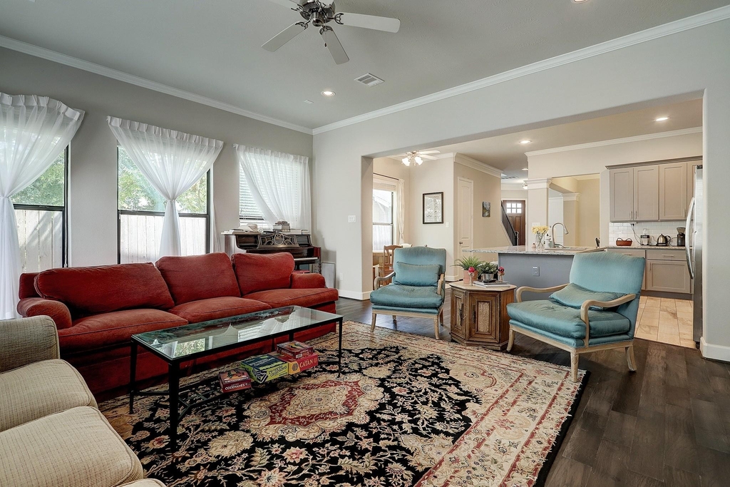 5326 Larkin Street - Photo 8