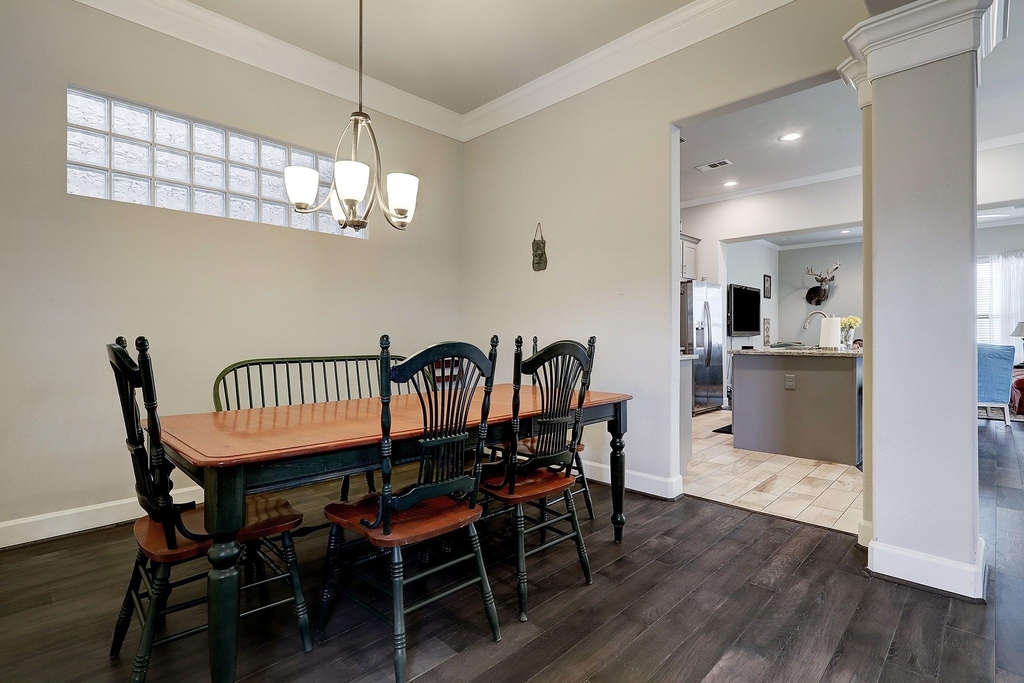 5326 Larkin Street - Photo 2