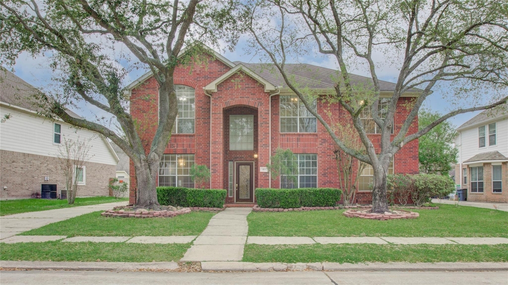 411 Green Stone Court - Photo 0