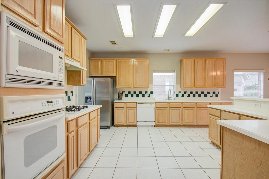 411 Green Stone Court - Photo 12