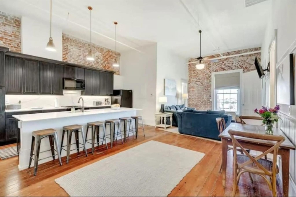 2010 Strand St - Photo 8