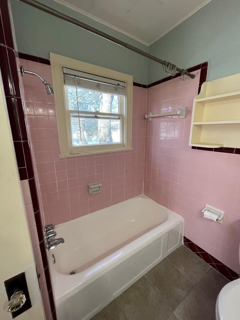 1011 9th St - Photo 5