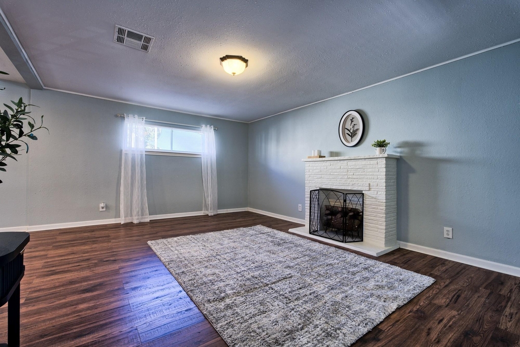 5907 Nancy Ann Street - Photo 7