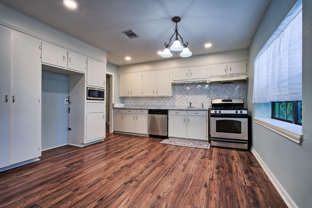 5907 Nancy Ann Street - Photo 8