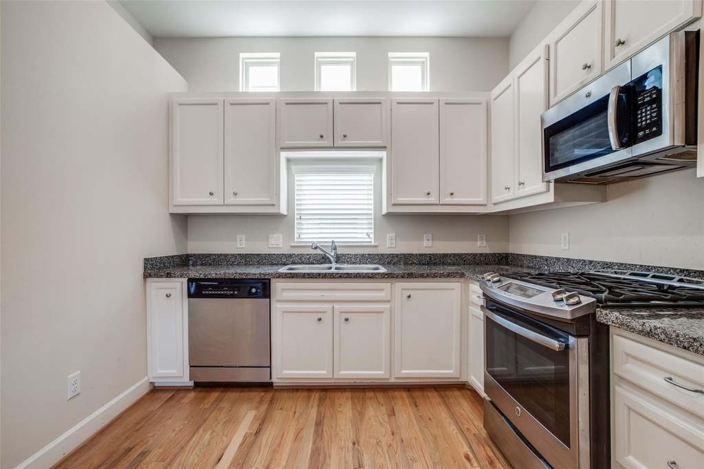 2710 Hullsmith Drive - Photo 16