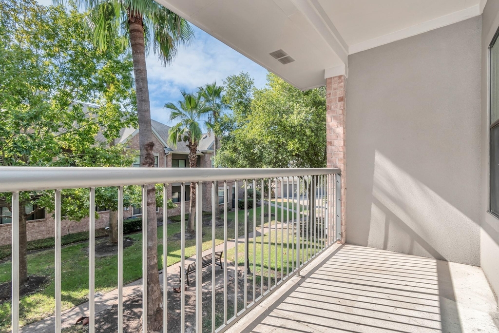 1600 Eldridge Parkway - Photo 20