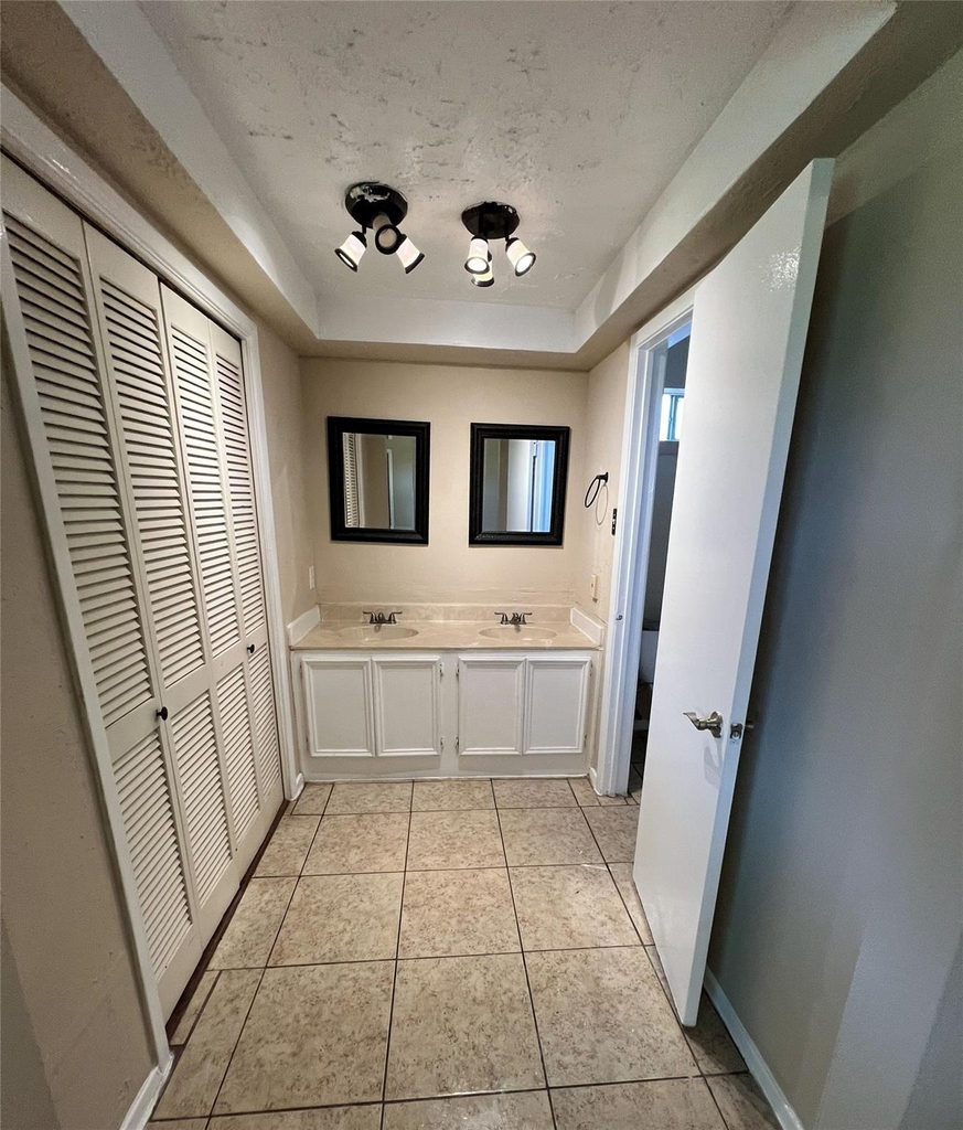 10115 Overview Drive - Photo 10