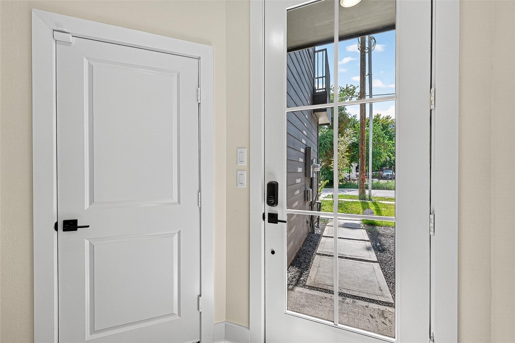 3315 Daphne Street - Photo 7