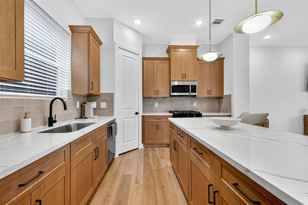3315 Daphne Street - Photo 20
