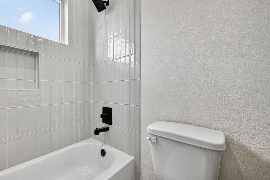 3315 Daphne Street - Photo 31
