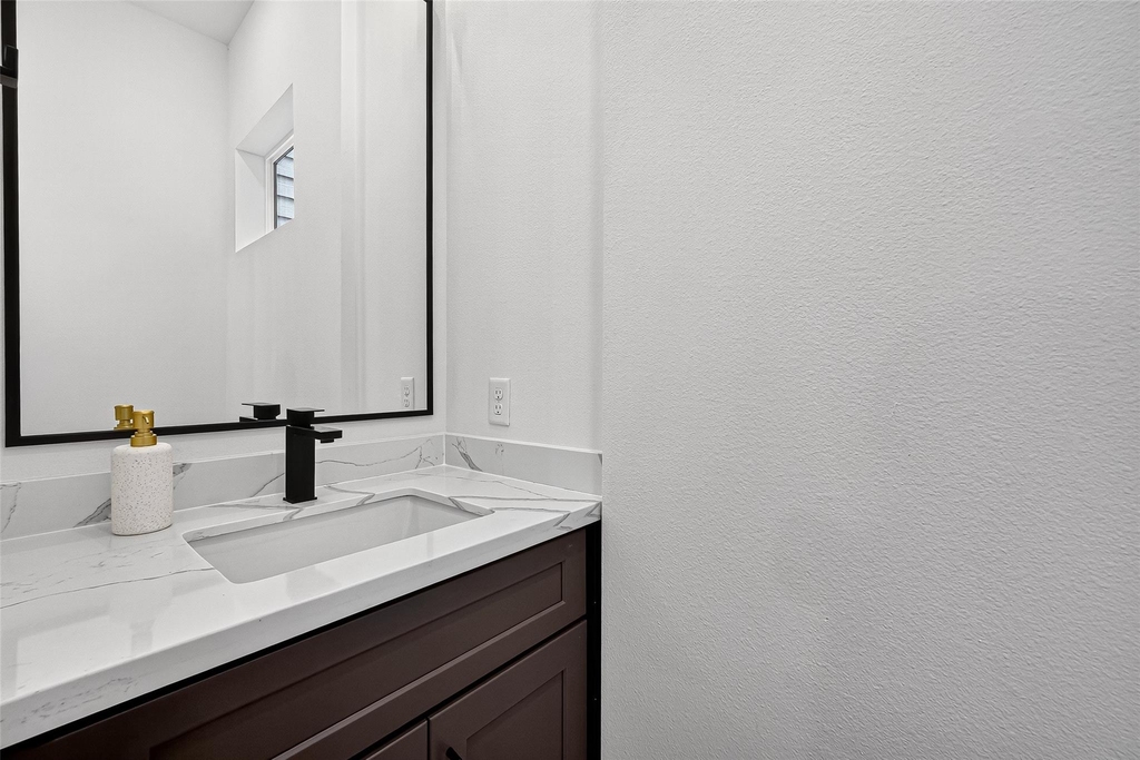 3315 Daphne Street - Photo 24