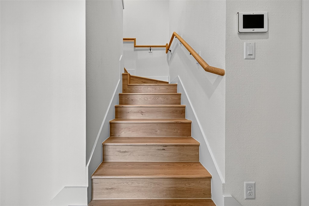 3315 Daphne Street - Photo 8
