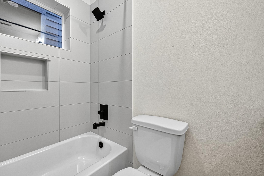 3315 Daphne Street - Photo 28