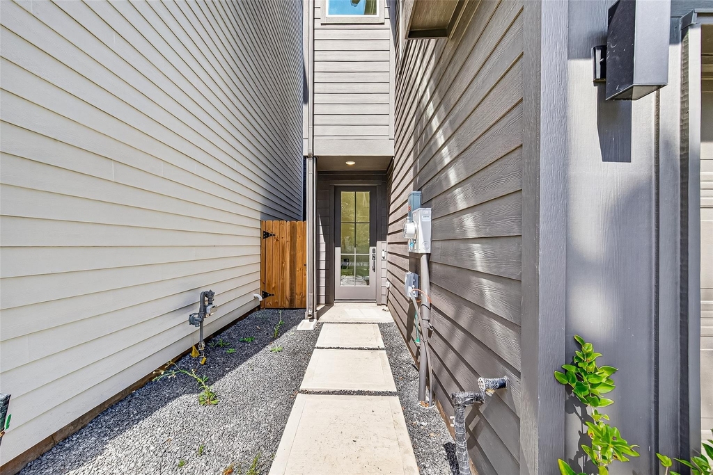 3315 Daphne Street - Photo 5