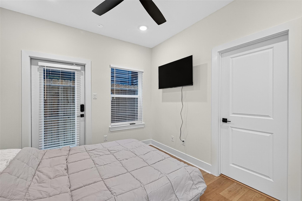 3315 Daphne Street - Photo 26