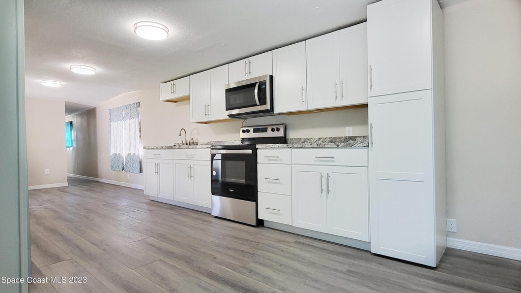 6877 Blue Bonnet Drive - Photo 7
