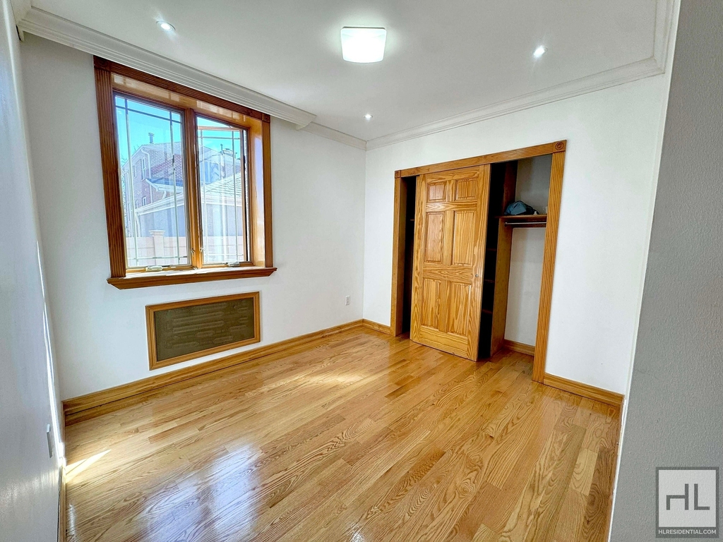 172 Street - Photo 7