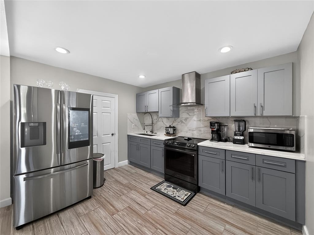 6416 N Orleans Avenue - Photo 12